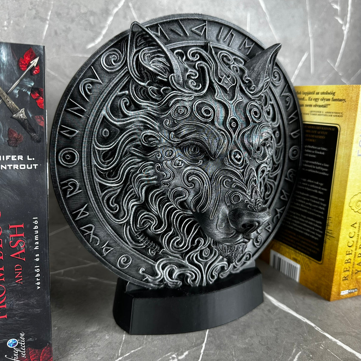 Fenrir könyvespolc dísz